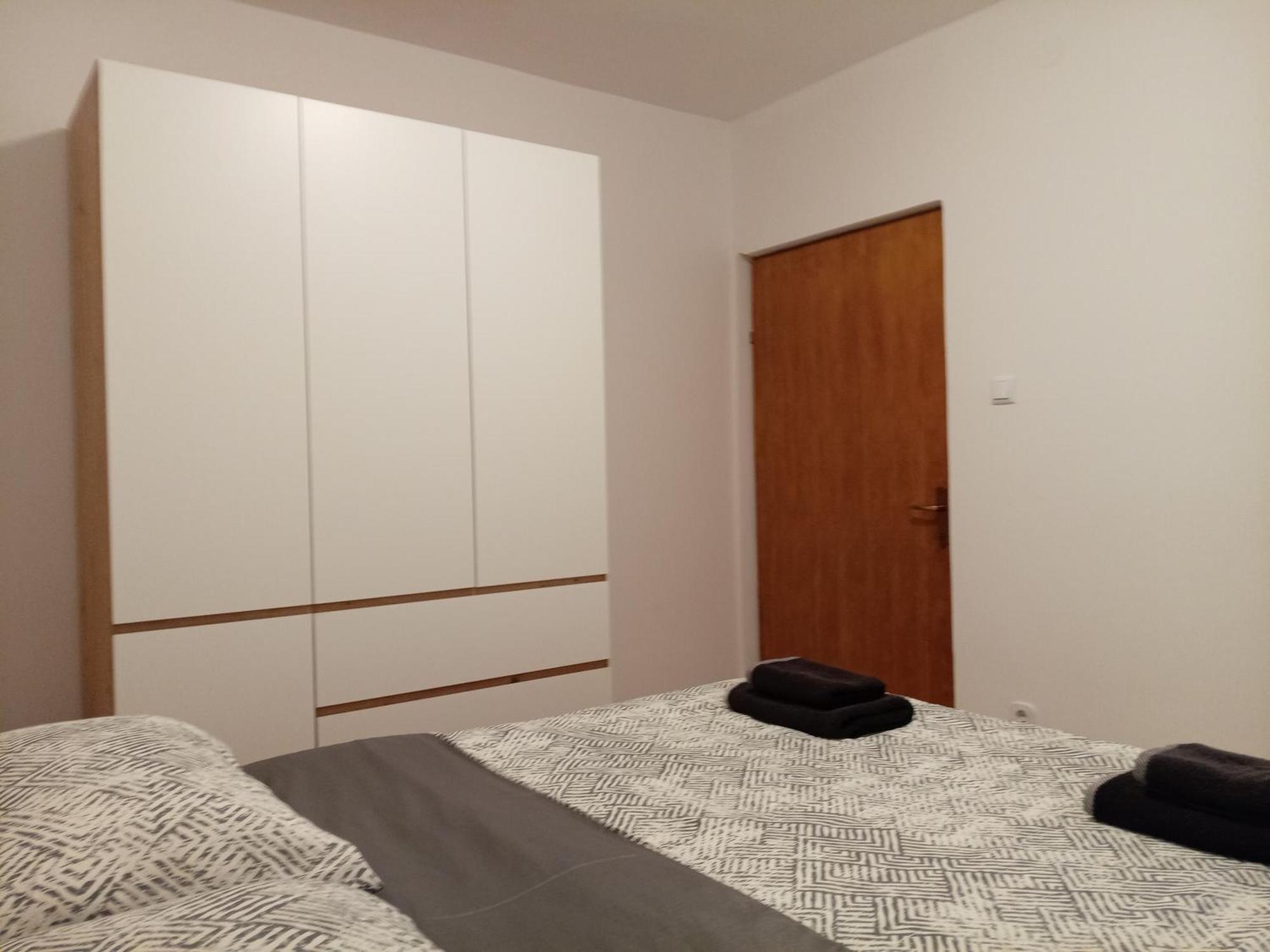 Apartmani Suzana ซริกเวนิซา ภายนอก รูปภาพ