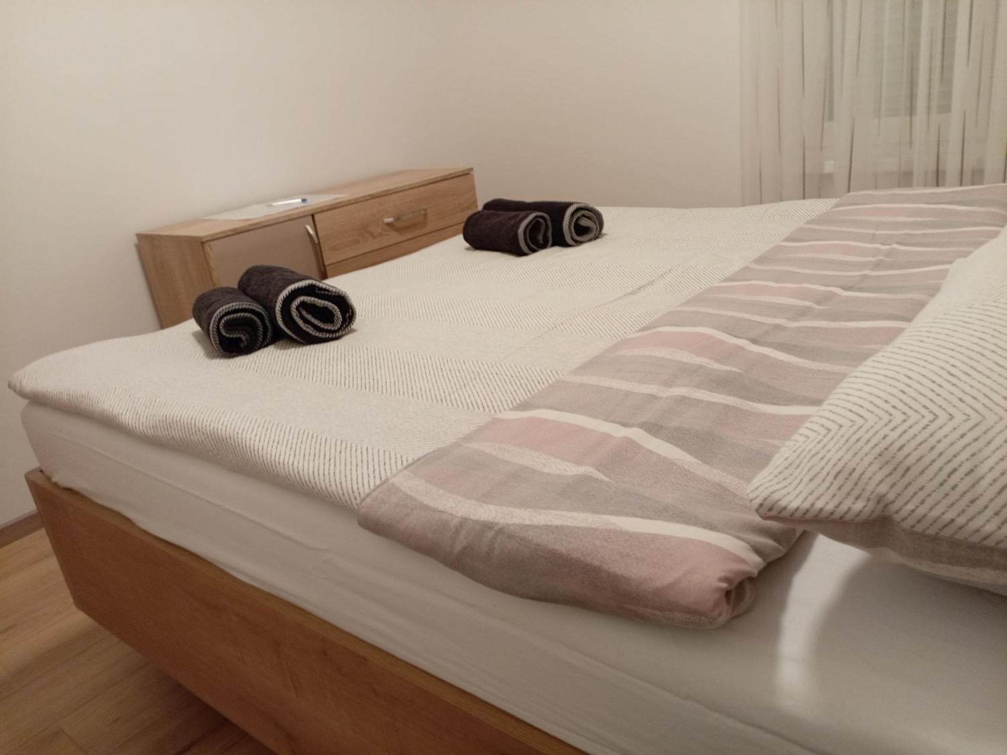 Apartmani Suzana ซริกเวนิซา ภายนอก รูปภาพ