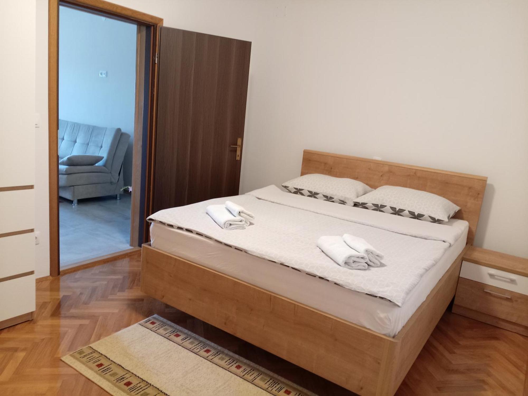 Apartmani Suzana ซริกเวนิซา ภายนอก รูปภาพ